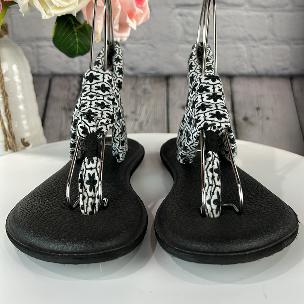 SANUK Black & White Yoga Mat Thong Sling Back Soft Cotton Sandals - Picture 6 of 17